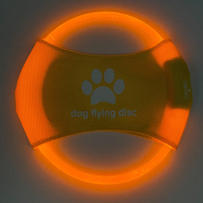 Fliegende LED Scheibe für interaktives Hundetraining - Kameradenbuch.de